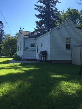 905 28th St - Photo 3 of 15