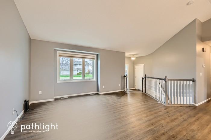 9708 Park Place Dr - Photo 2 of 19