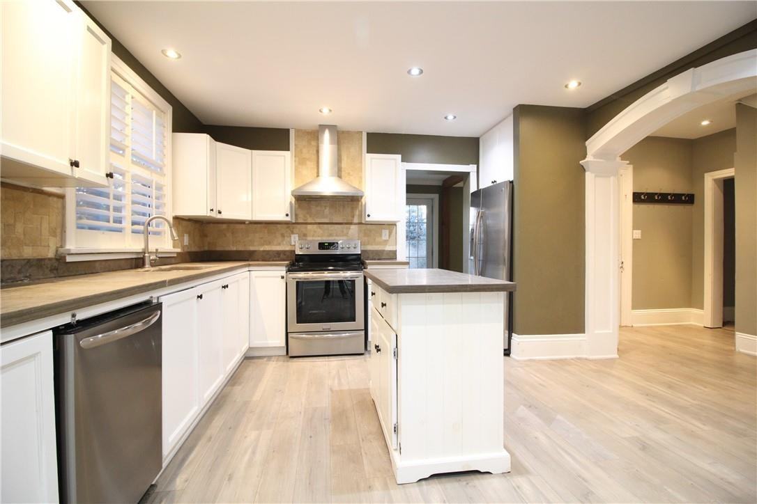 1076 King Road - Photo 3 of 6