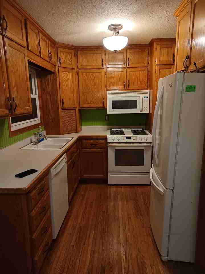 10816 Dahlia St Nw #NA - Photo 2 of 7