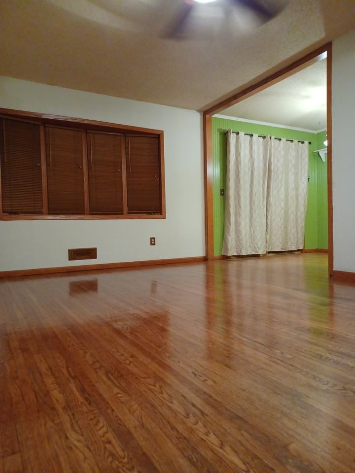 10816 Dahlia St Nw #NA - Photo 3 of 7