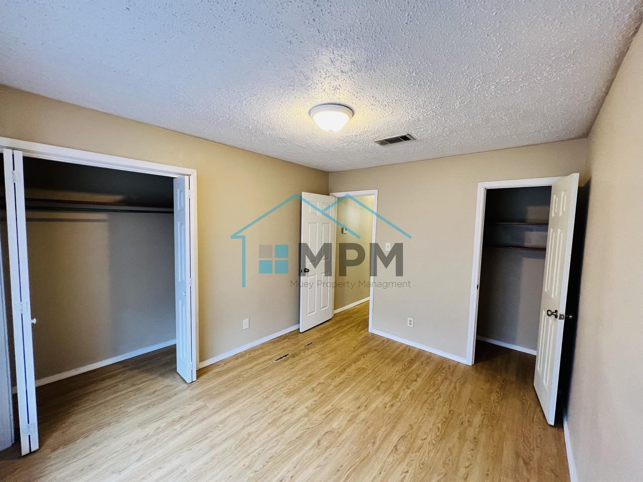 141 Jennifer Ln #21 - Photo 3 of 10