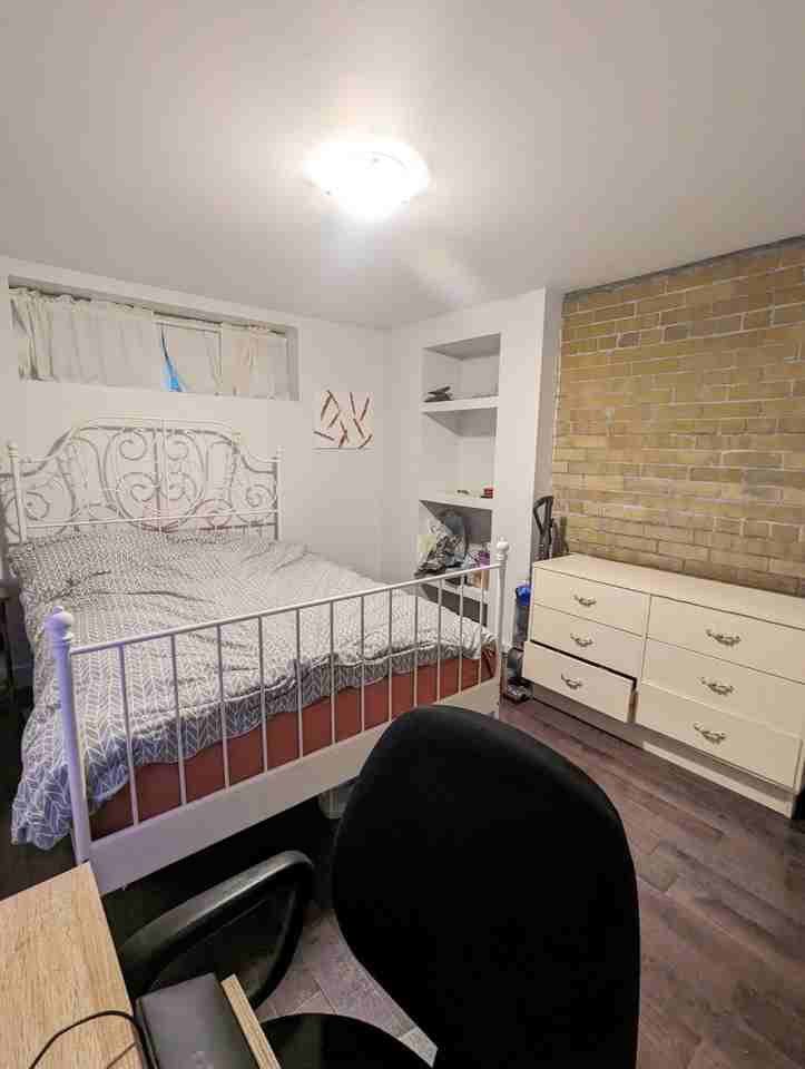 130 Albany Avenue #B - Photo 7 of 18