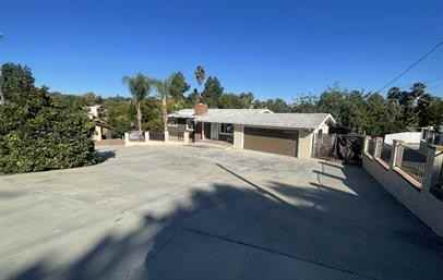 3905 Calavo Dr - Photo 2 of 7