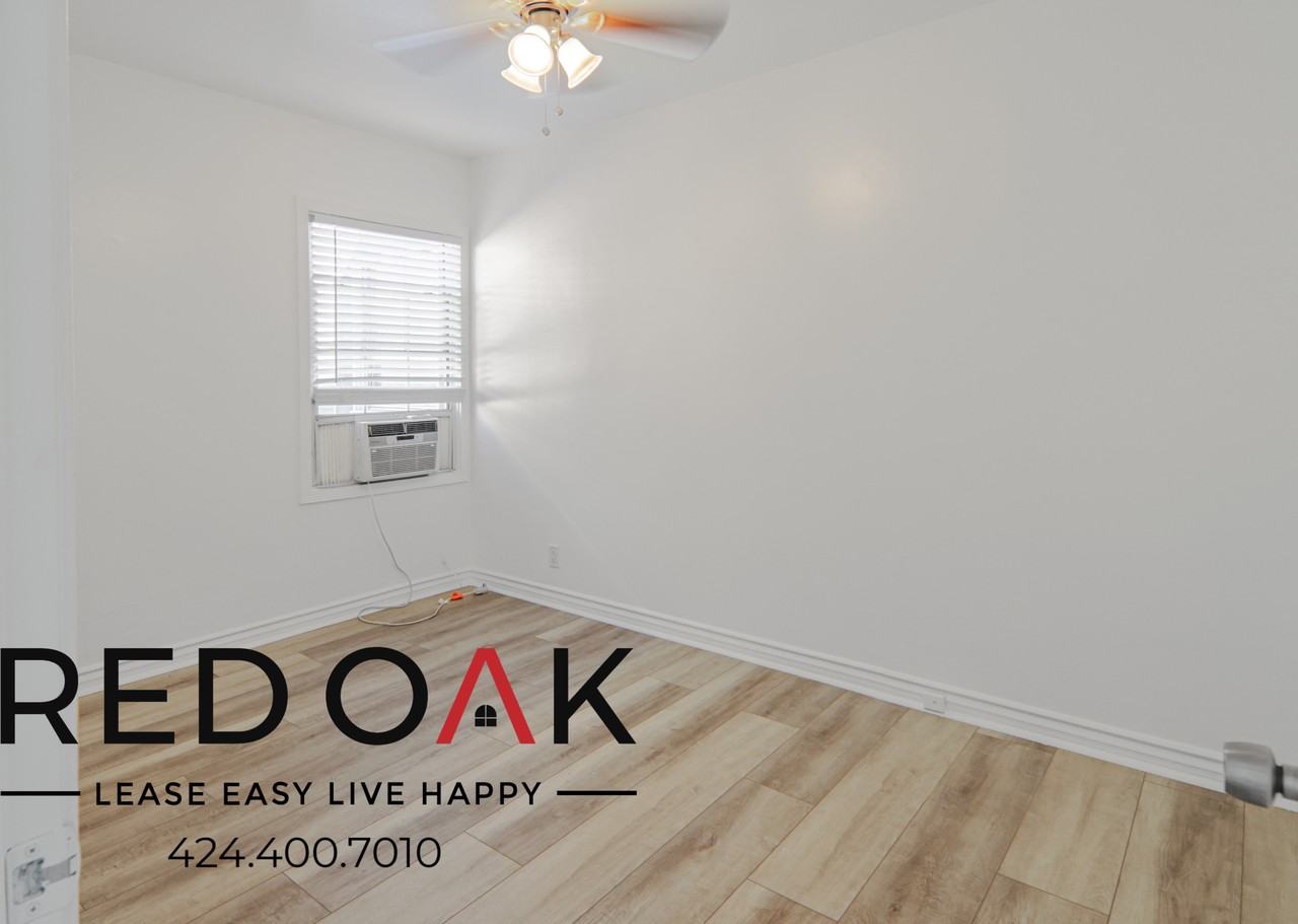 417 3/4 W Los Feliz Rd #29 - Photo 3 of 13