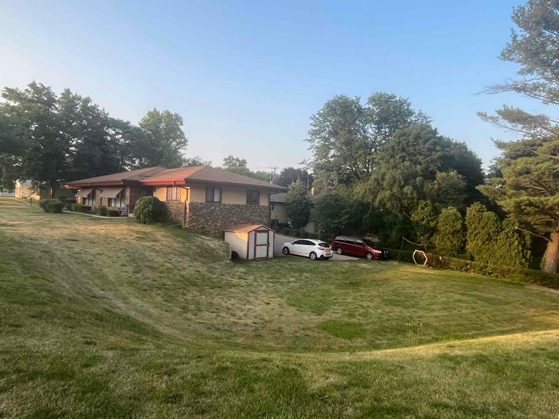 809 N Alpine Rd - Photo 2 of 10