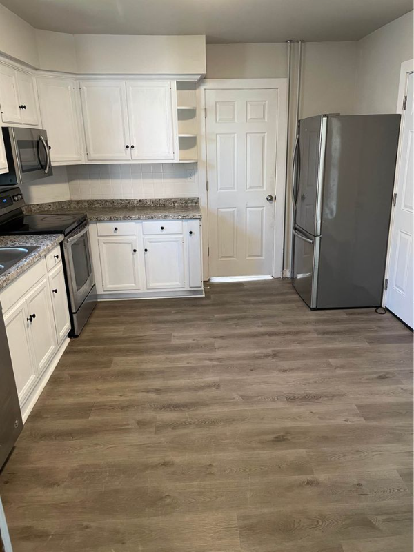 226 W Water St - Photo 2 of 17