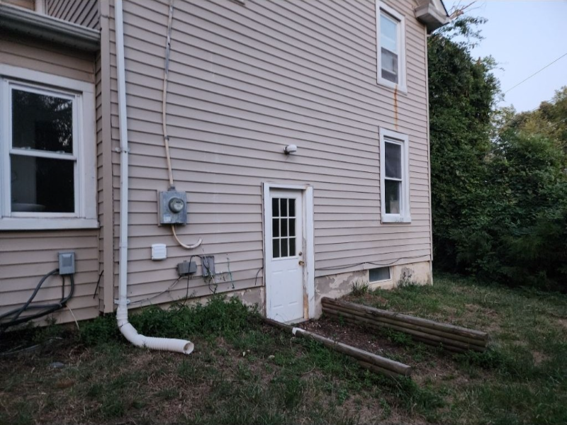 3 Raymond Ave - Photo 2 of 8