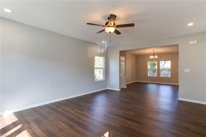 912 Workwood Rd - Photo 2 of 14