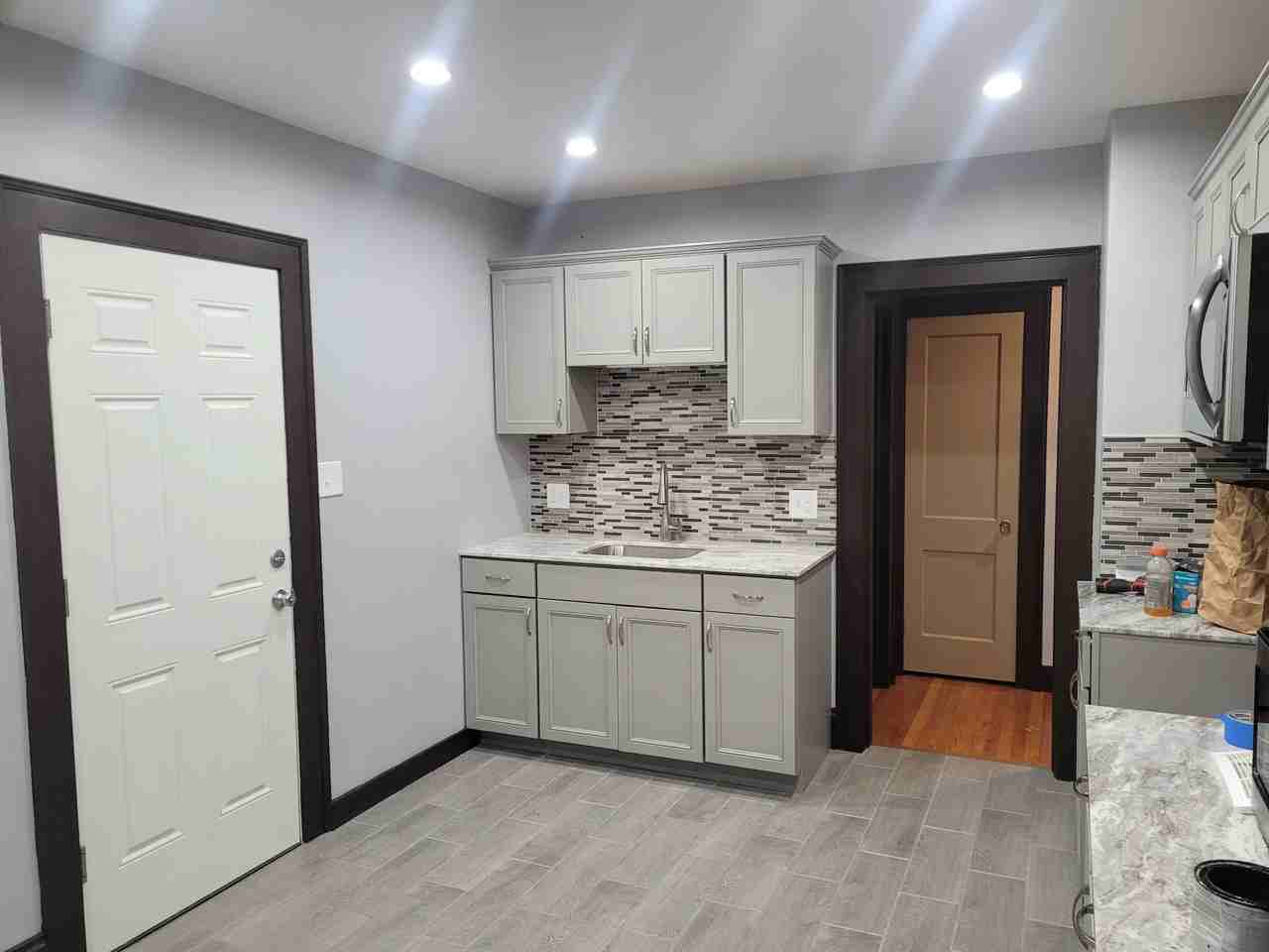 84 Wilson Ave #2ndFL - Photo 3 of 9