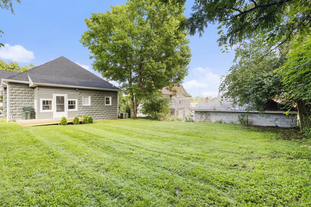 1279 Mary St #NA - Photo 3 of 39