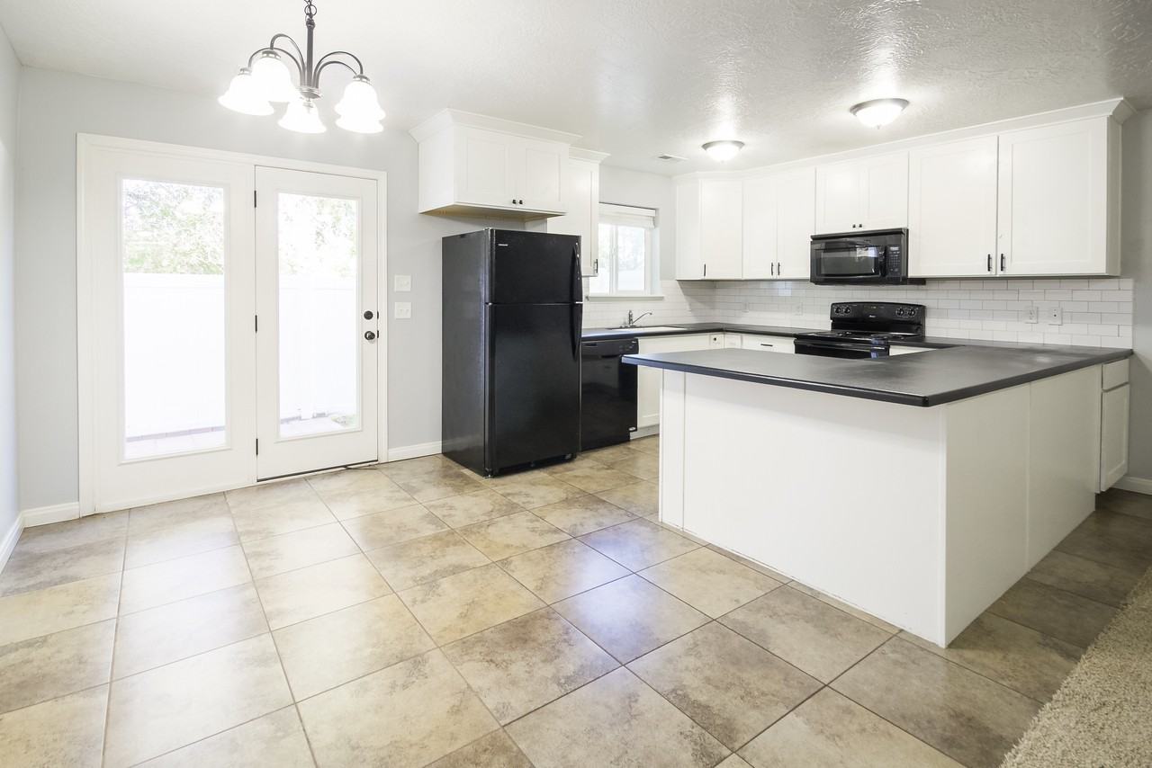 2454 W 630 N #1 - Photo 5 of 34
