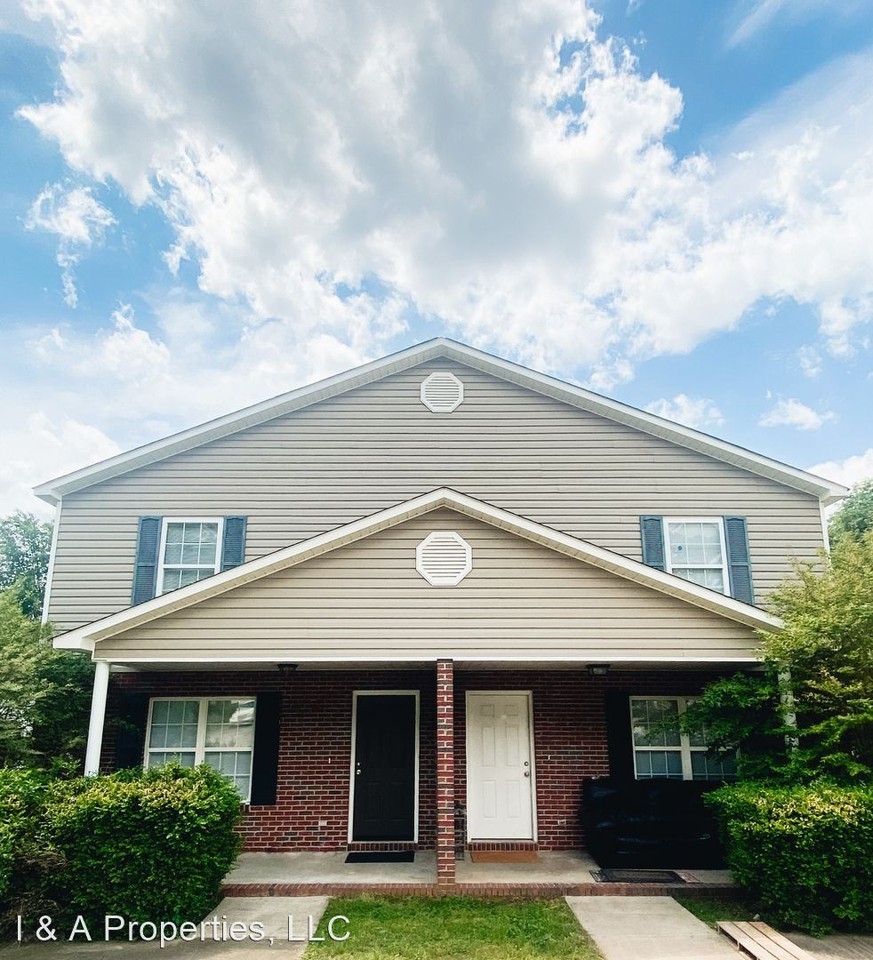 Miller Pointe Dr. - Photo 2 of 16