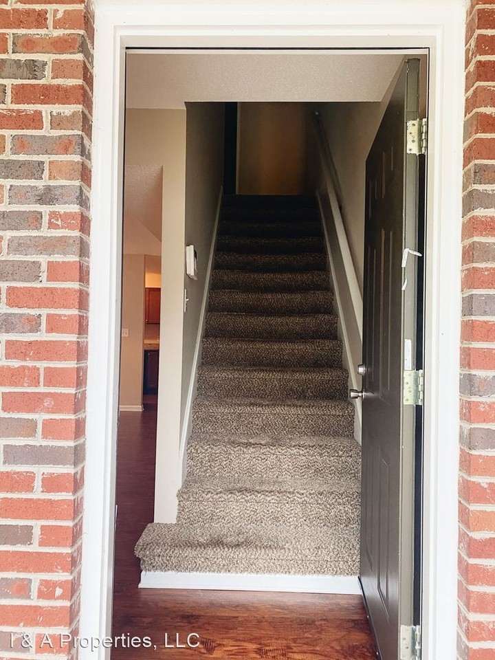 Miller Pointe Dr. - Photo 3 of 16