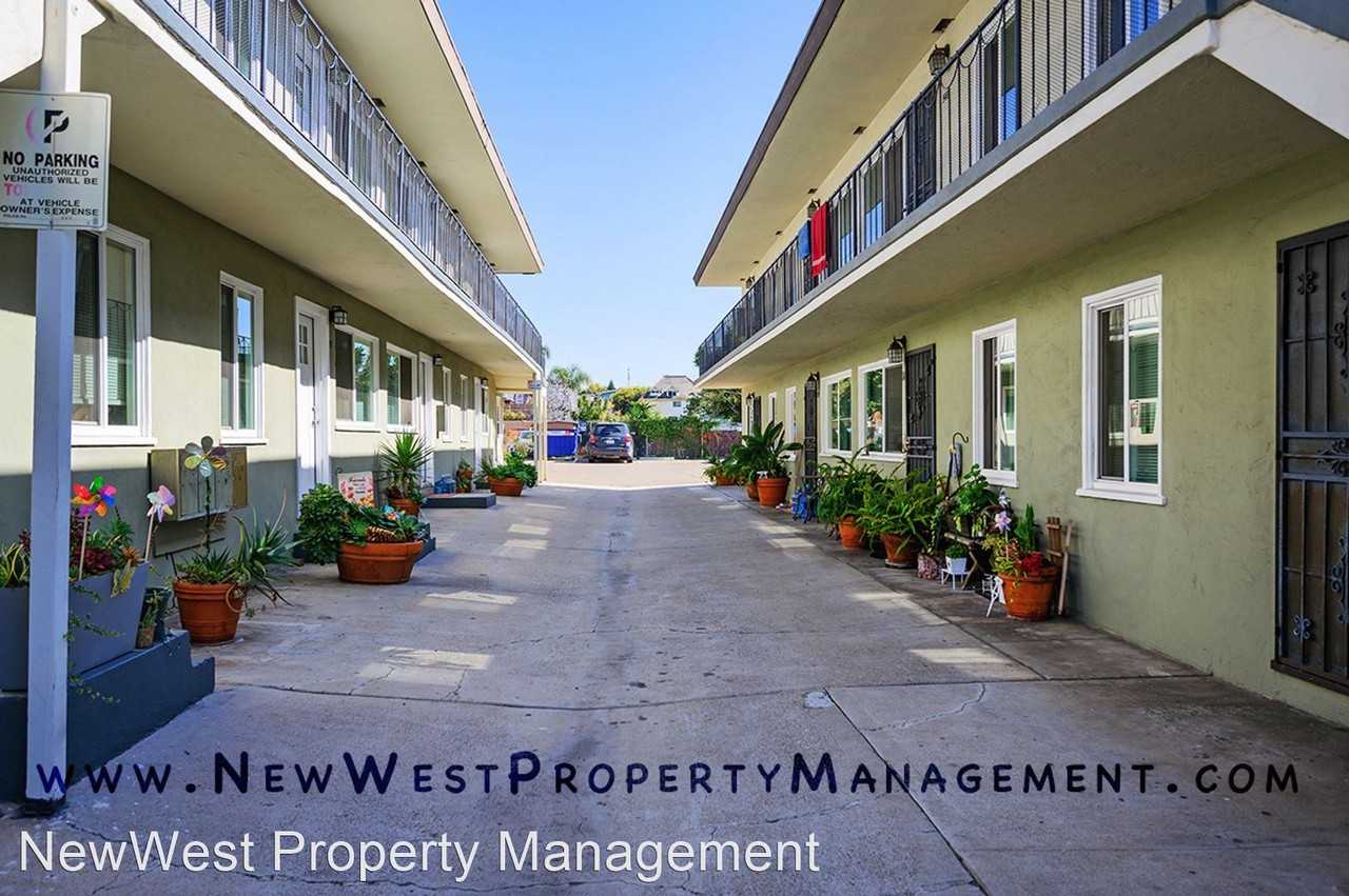 557 22nd St - Photo 2 of 14