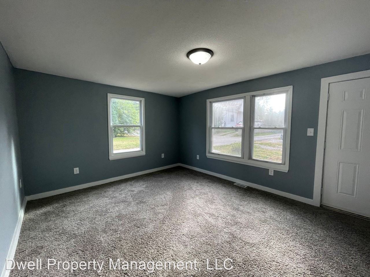 1003 Short 4th St - Photo 2 of 10