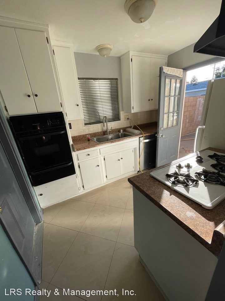 810 English St - Photo 2 of 14