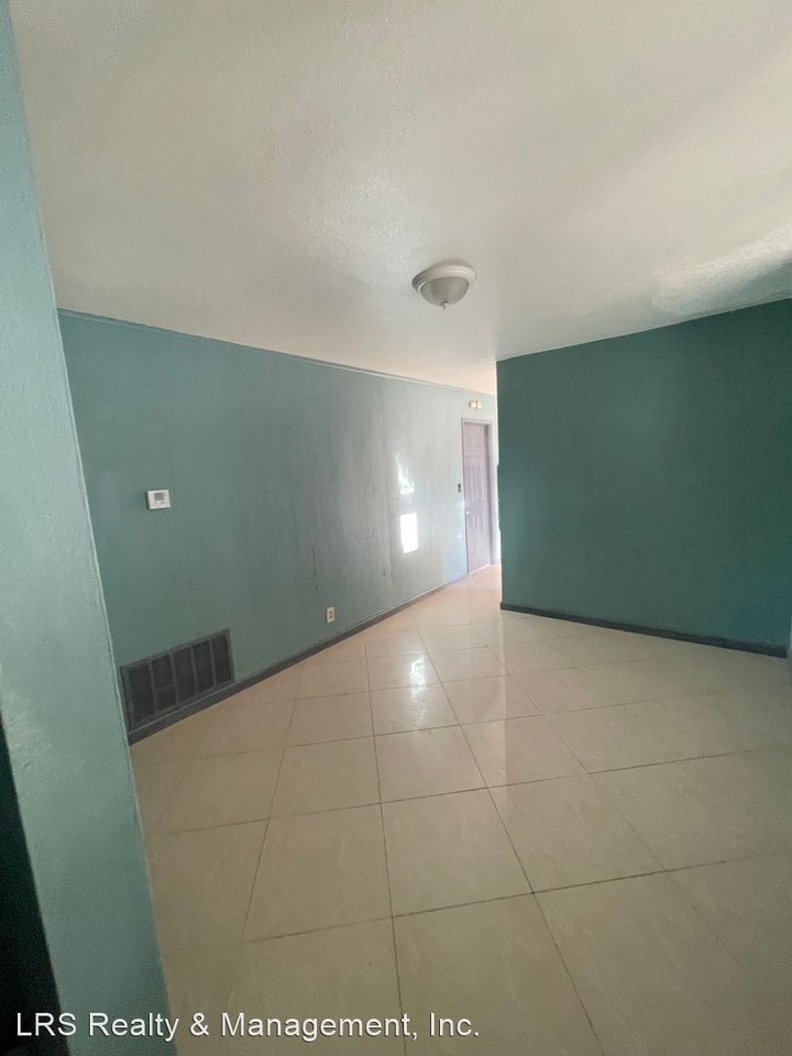810 English St - Photo 3 of 14