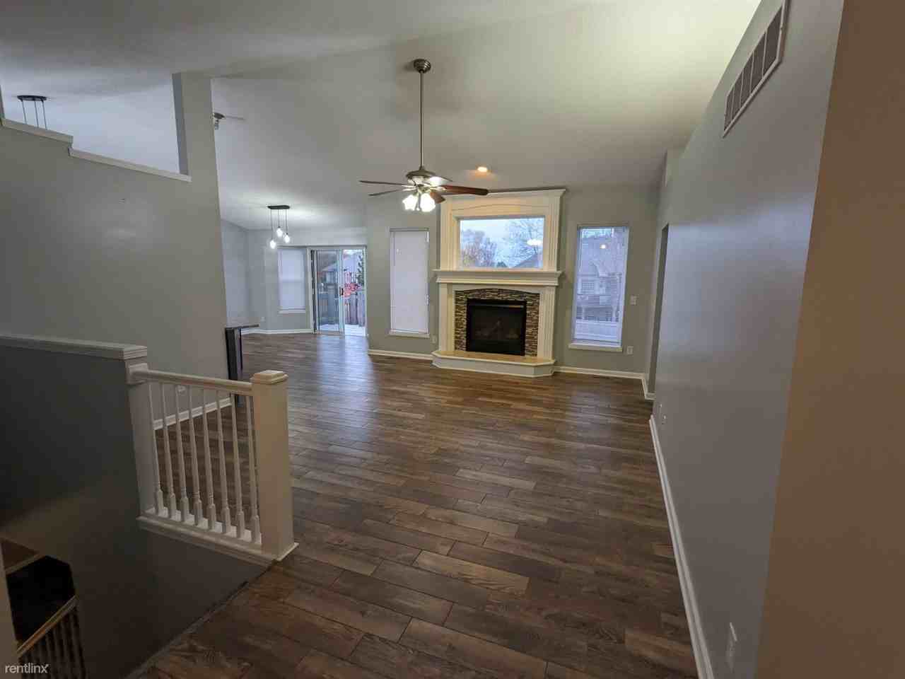 1119 E Rushwood Dr - Photo 2 of 20