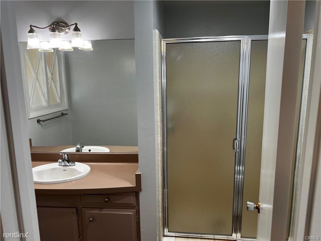 12310 Cullman Ave - Photo 2 of 10