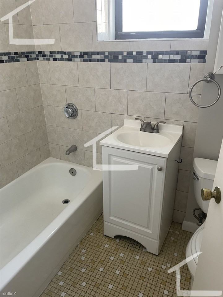 18 Kenneth St #5 - Photo 3 of 3