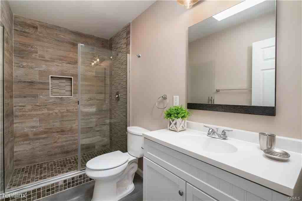 19318 Sturgess Dr - Photo 2 of 10