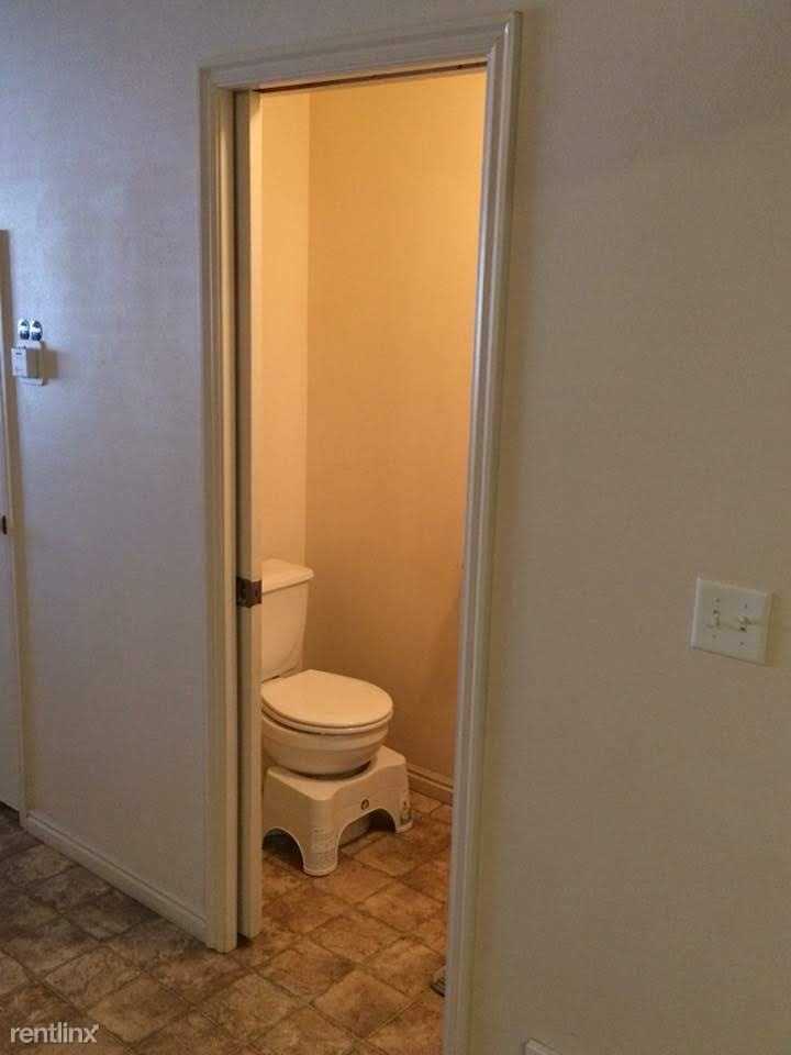 834 N 100 W - Photo 2 of 10