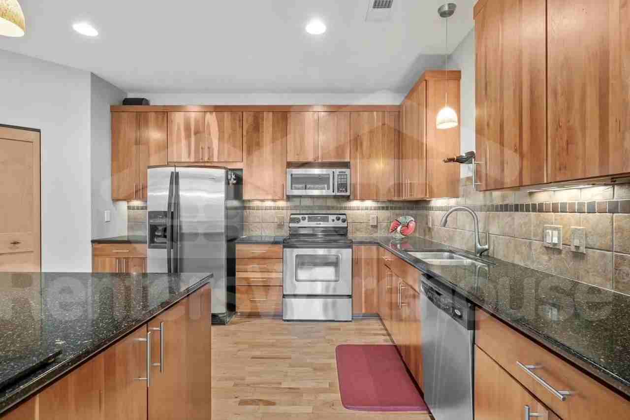 296 Spring St - Photo 3 of 23