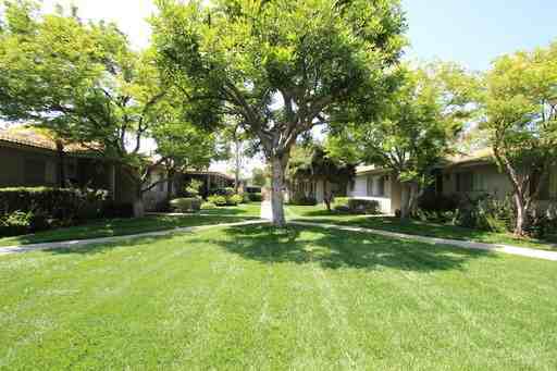 163 N Cambridge Ave - Photo 2 of 13