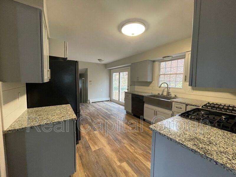 37 Hills Rd - Photo 6 of 21