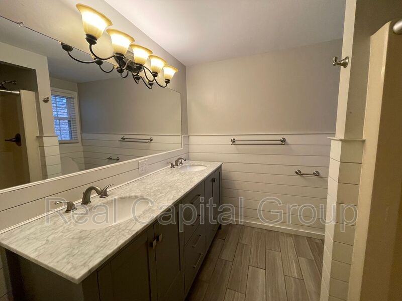 37 Hills Rd - Photo 7 of 21