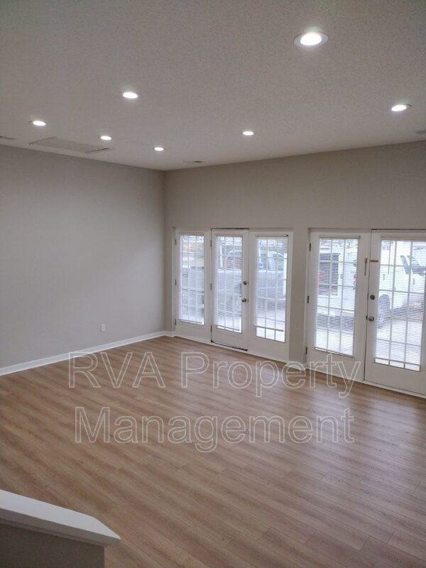 3902 Birdbrook Dr - Photo 4 of 15