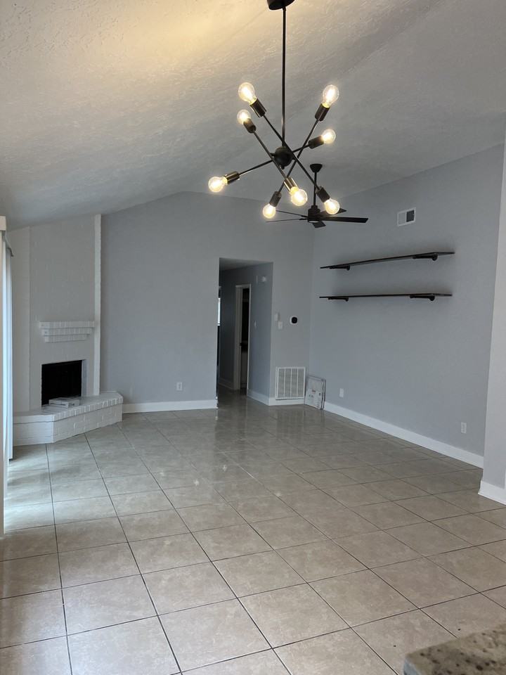 11008 Panicum Ct - Photo 3 of 14