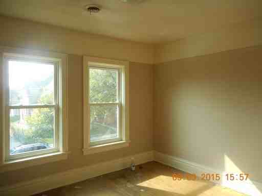 632 W Burnham St - Photo 2 of 4