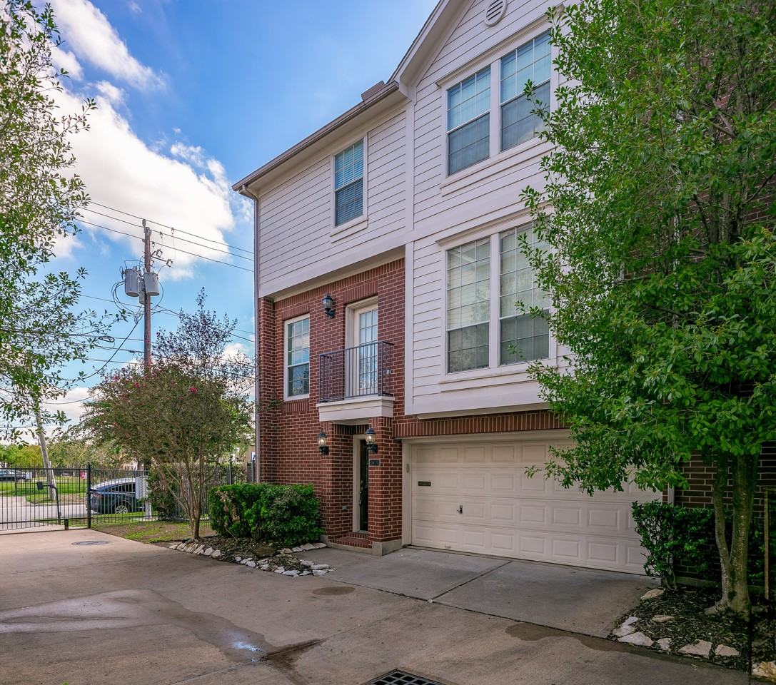 2252 La Branch St, Houston, TX 77002, USA 2 unit Rentals Zumper