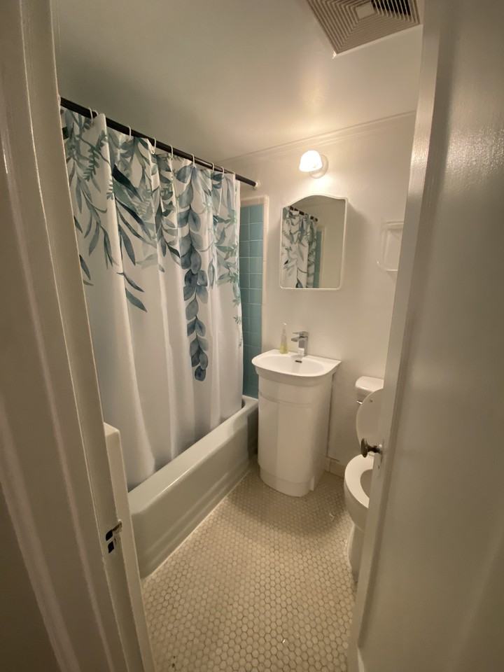 8907 18th Avenue 1f - Photo 3 of 9