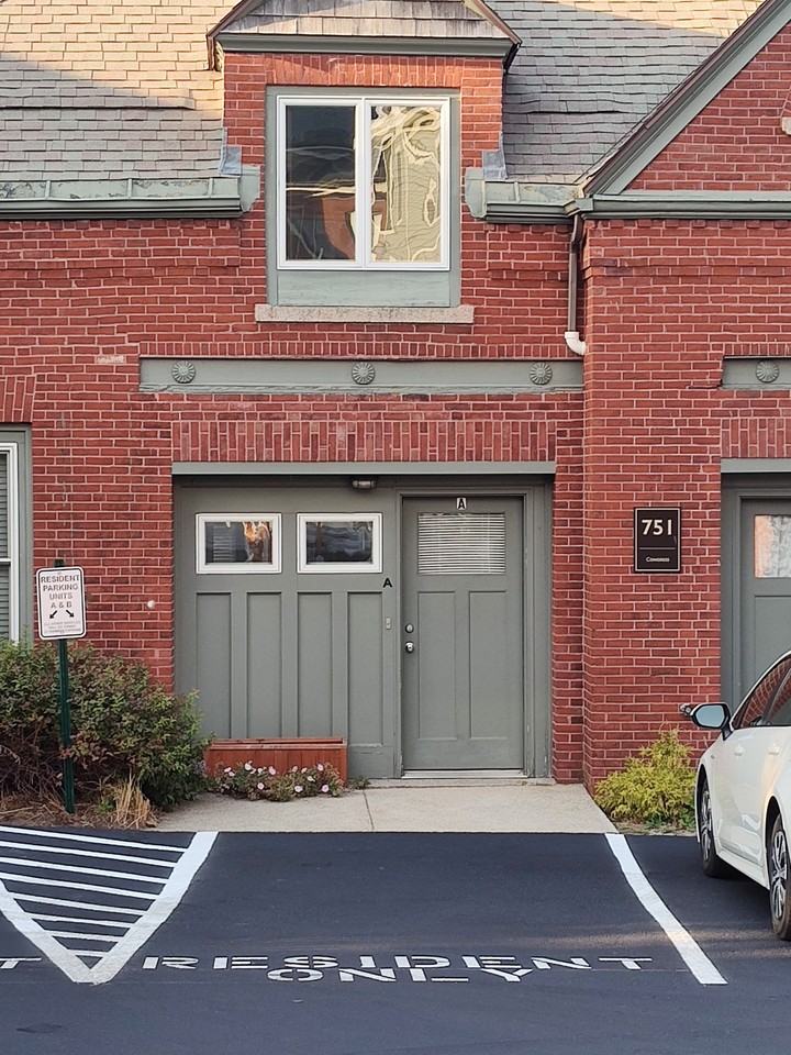 751 Congress Street - Photo 2 of 17