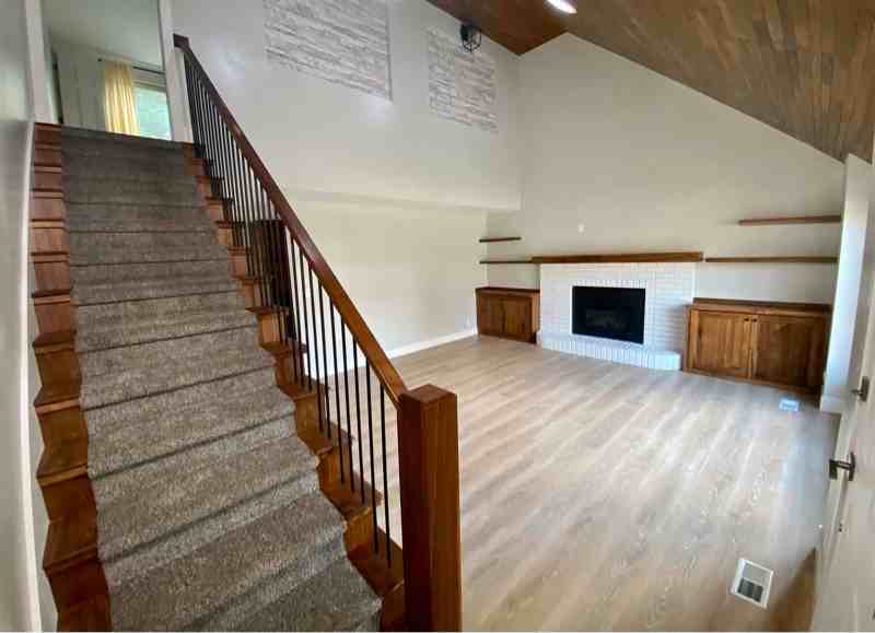 6041 Fleetwood Dr - Photo 2 of 22