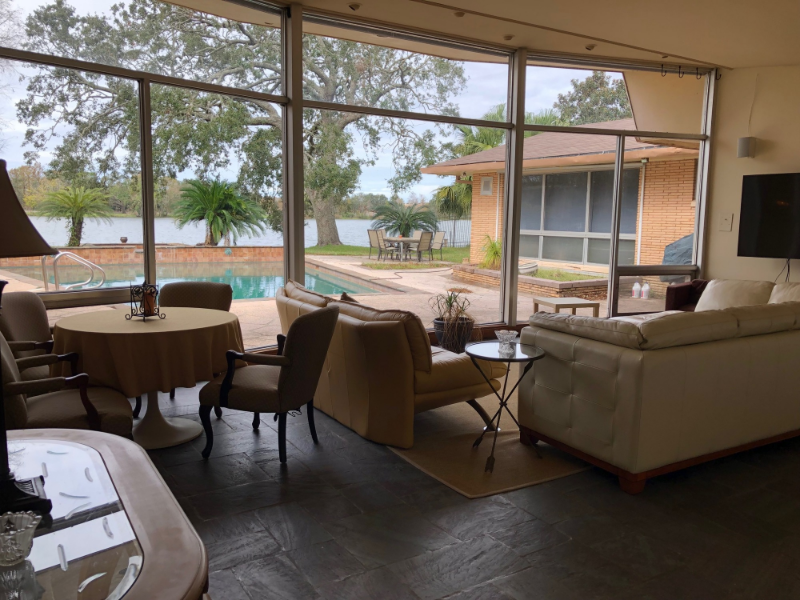 5376 Bancroft Dr - Photo 2 of 3