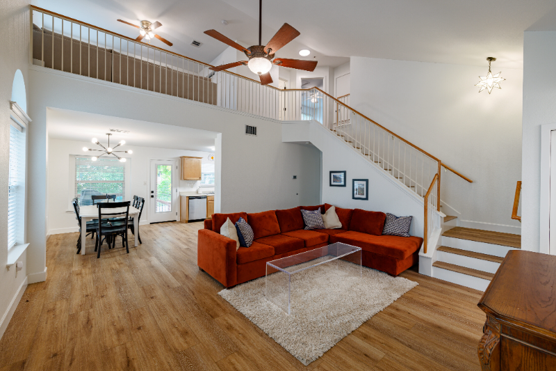 1130 Sundrop Pl - Photo 3 of 14