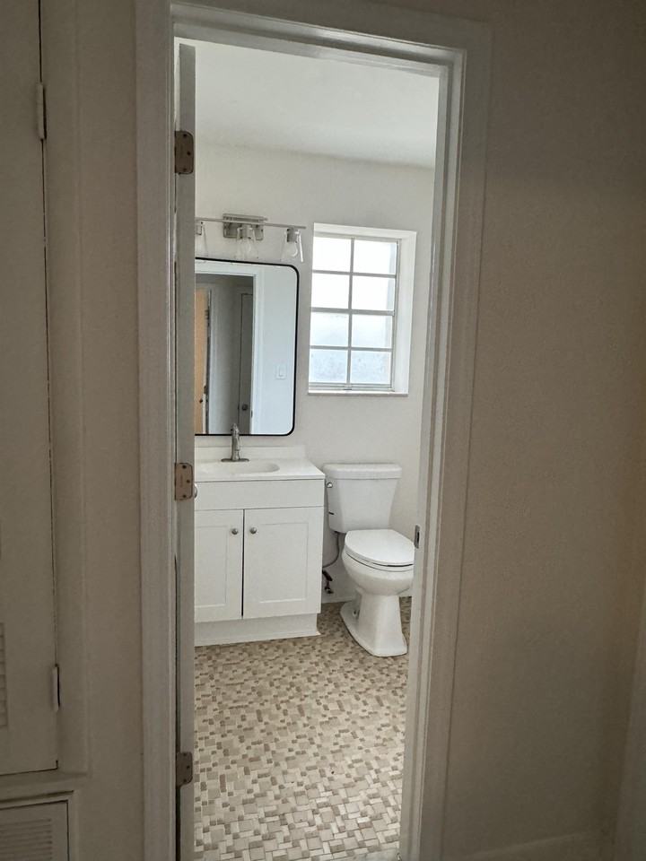 Glass Dr #5604 - Photo 7 of 12