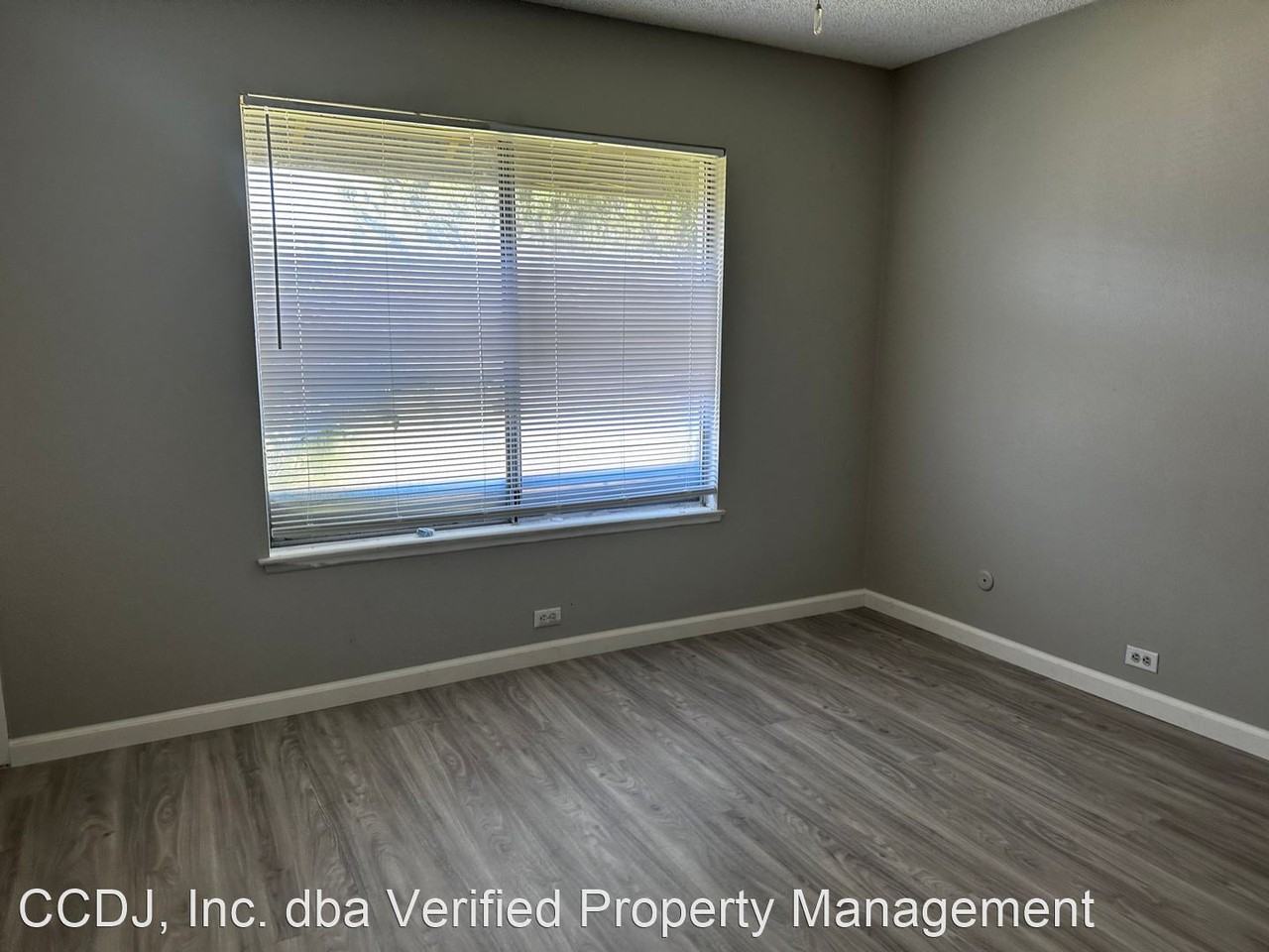 25688 Dorado Dr - Photo 2 of 4