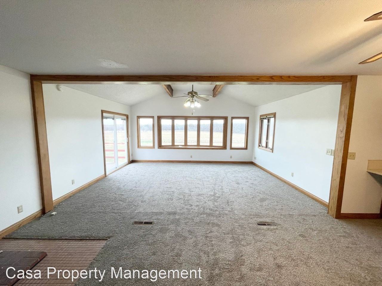 1300 Beechcraft Rd - Photo 2 of 20