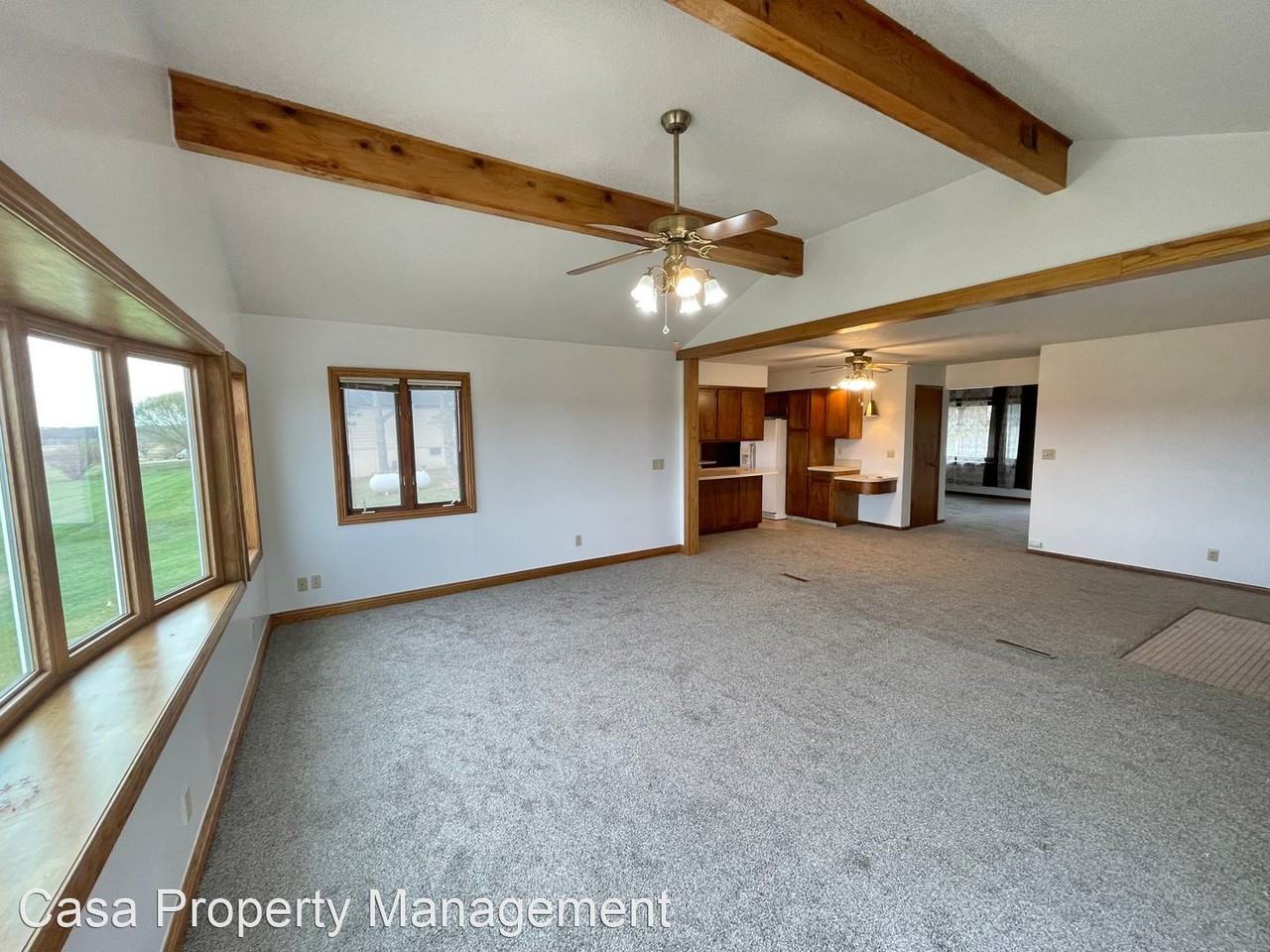 1300 Beechcraft Rd - Photo 3 of 20