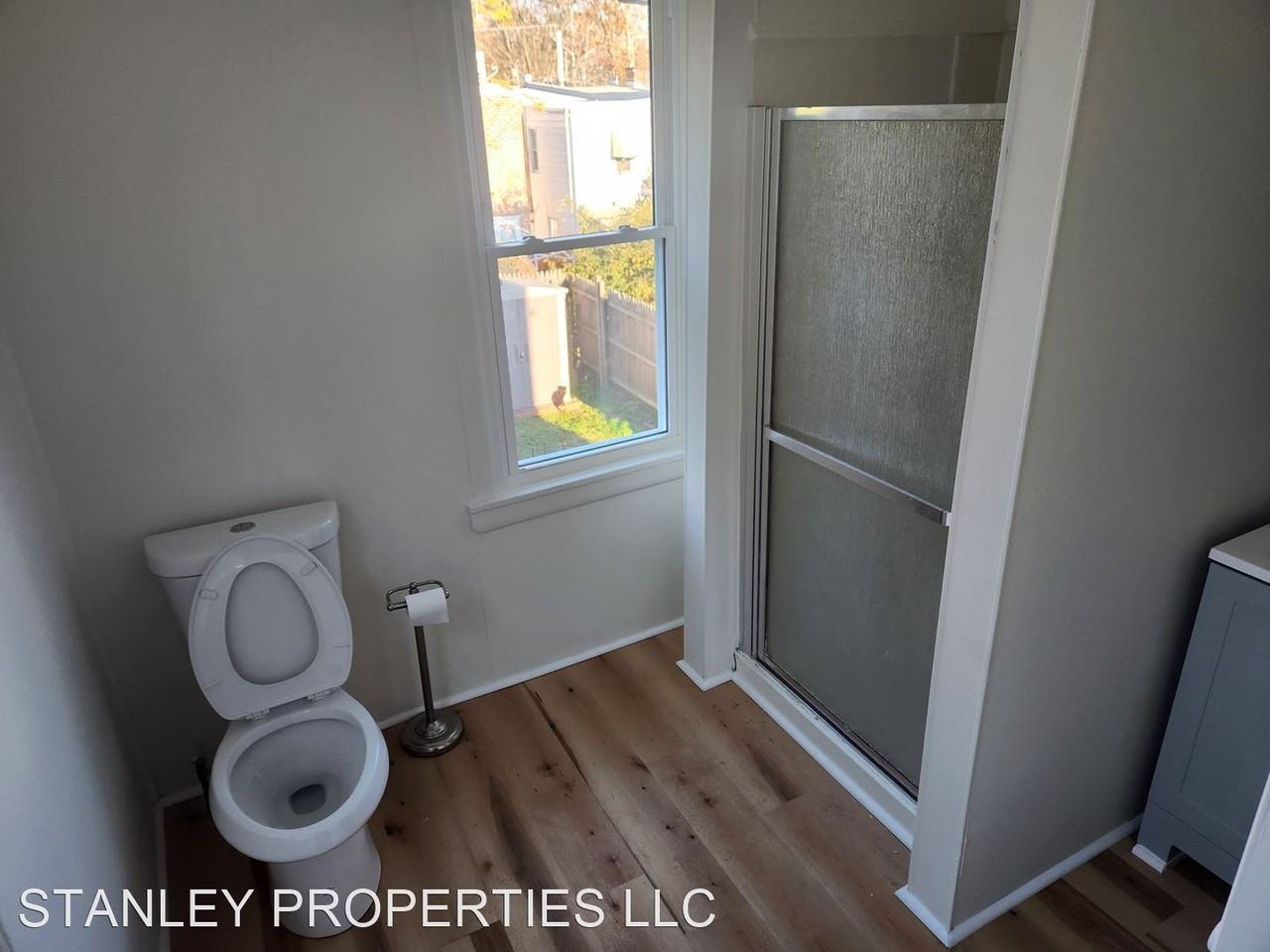 209 6th Ave - Photo 2 of 8