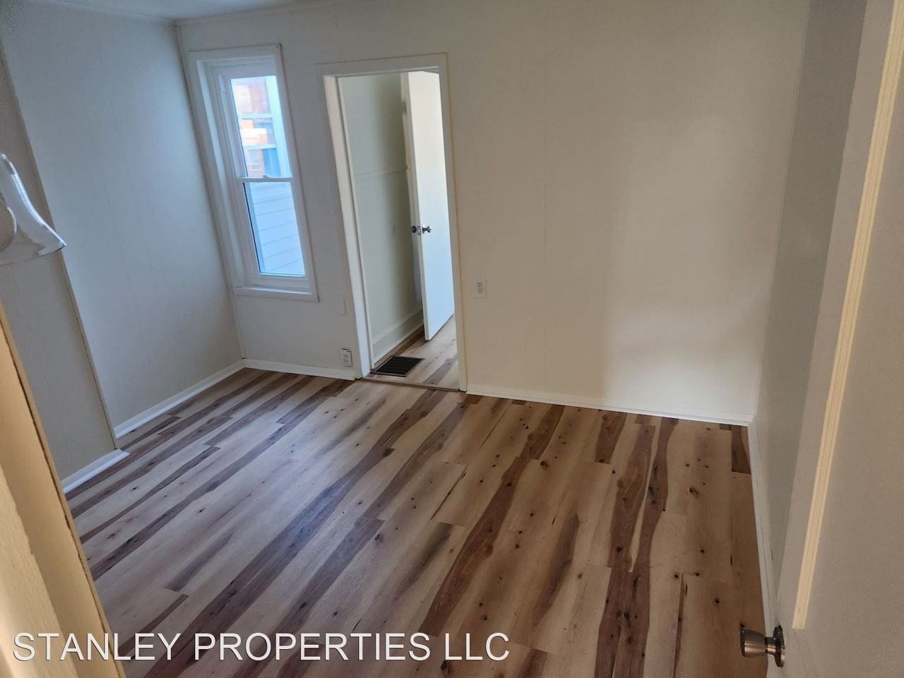 209 6th Ave - Photo 3 of 8