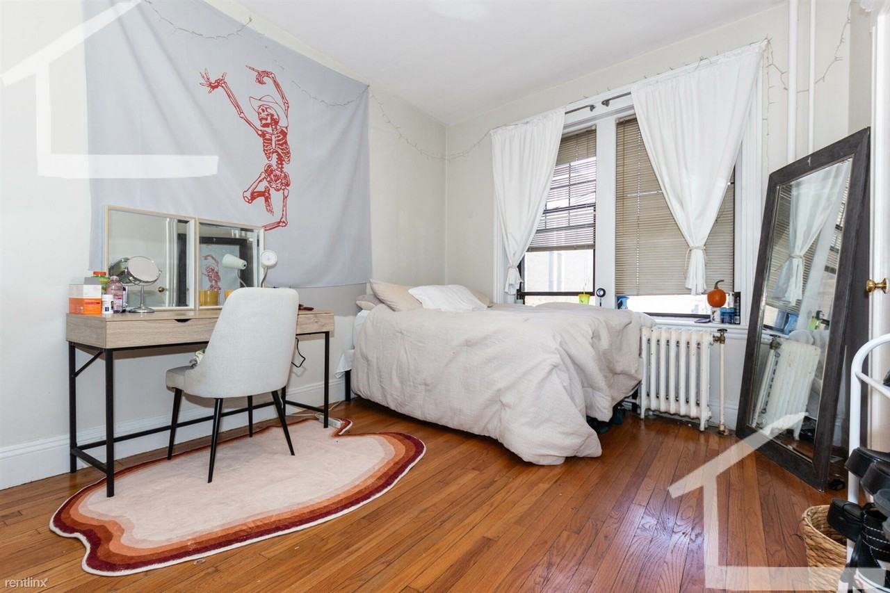 1962 Beacon St 21A, Boston, MA 02135 3 Bedroom Apartment for 4,500