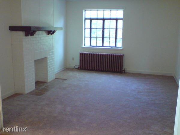 1 BR APT- garage/off street parking - Morewood Ave - Photo 2 of 8