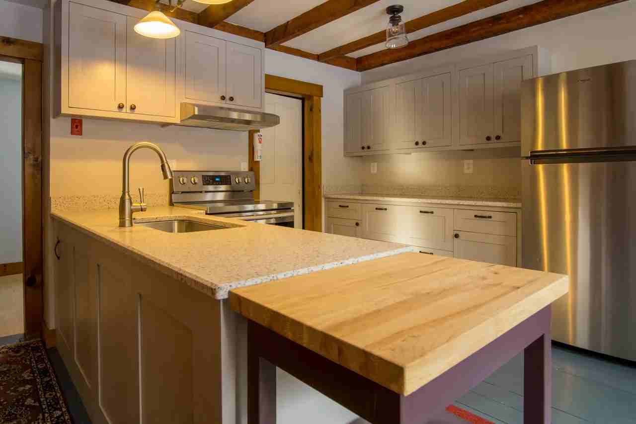 9 Caledonia Dr - Photo 3 of 7