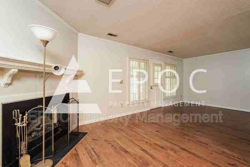 3992 Valley Ct #B - Photo 3 of 15